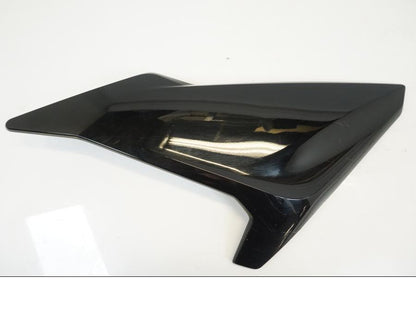 Framsidan på Sidkåpa från en BMW S 1000 R -2017 motorcykel.