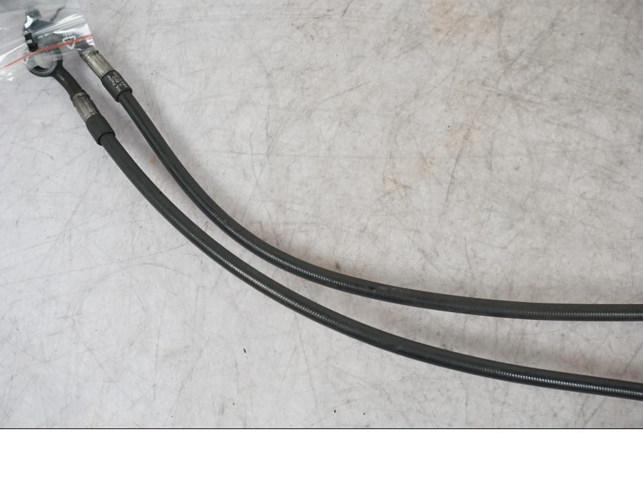 Snett nerifrån på Bromsledning från en Kawasaki ZX-10R -2008 motorcykel.