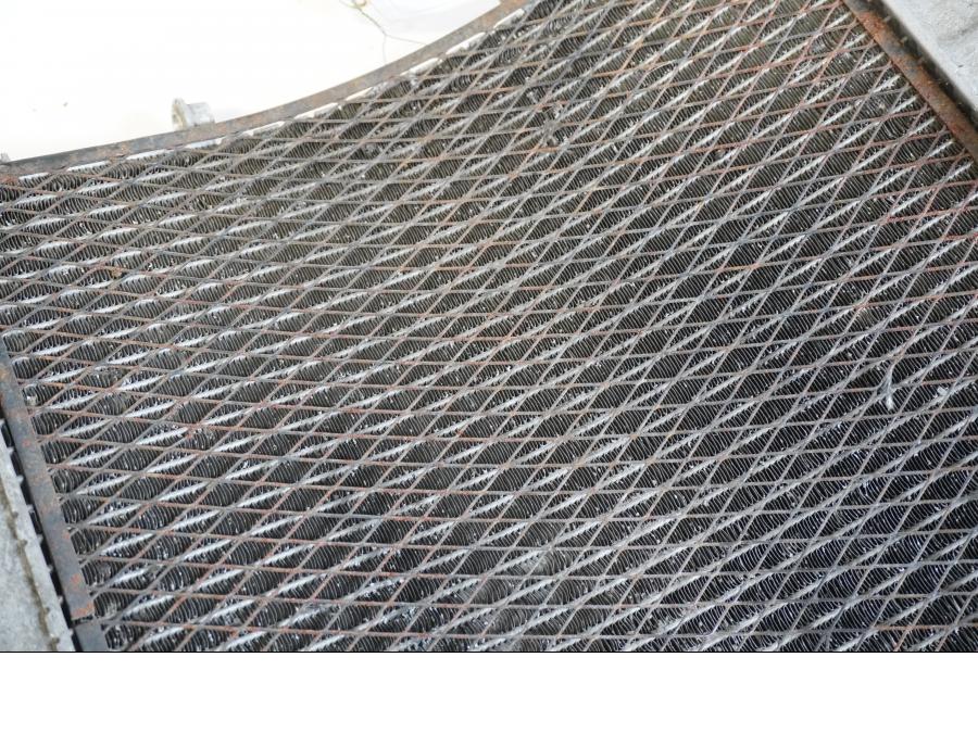 Höger sida på Vattenkyl från en Kawasaki ZXR 400 -1993 motorcykel.