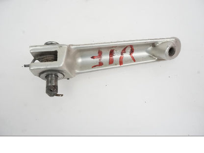 Höger sida på Fotpinne från en Yamaha YZF R6 -2006 motorcykel.