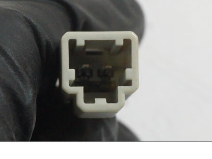 Snett nerifrån på Bensinnivågivare från en Suzuki VZR 1800 -2009 motorcykel.