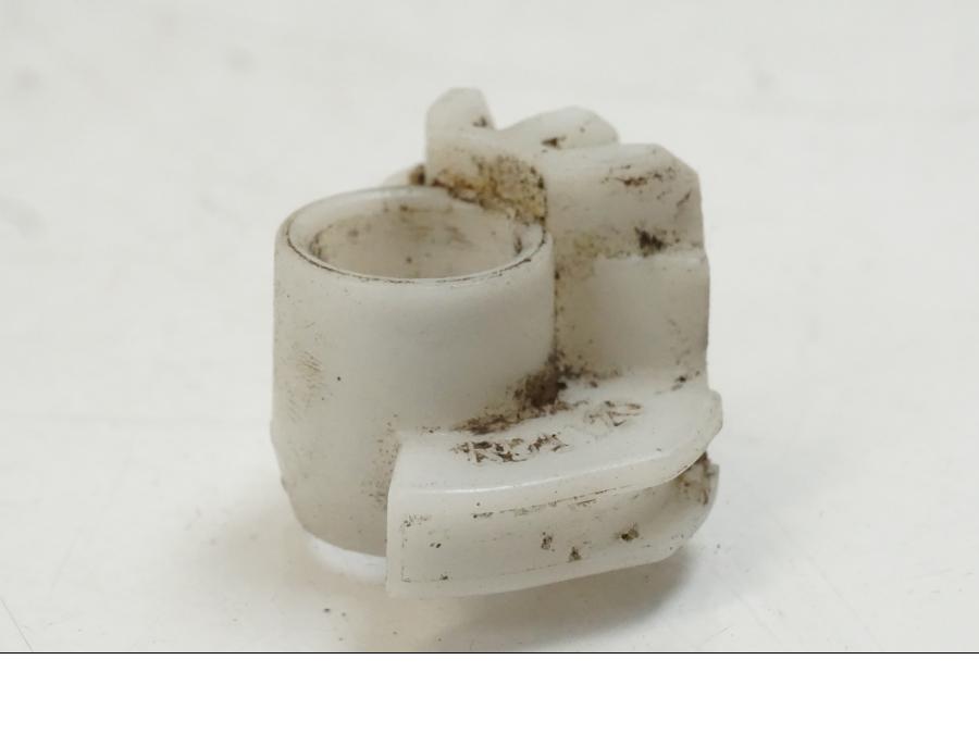 Baksidan på Gasreglage från en BMW F 650 CS -2003 motorcykel.