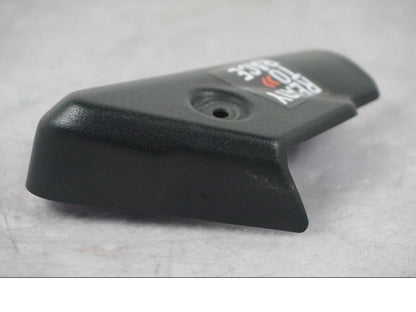 Höger sida på Värmeskydd från en KTM 1290 Super Duke R -2022 motorcykel.