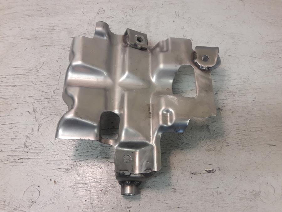 Höger sida på Ljuddämparfäste från en Triumph Speed Twin -2019 motorcykel.