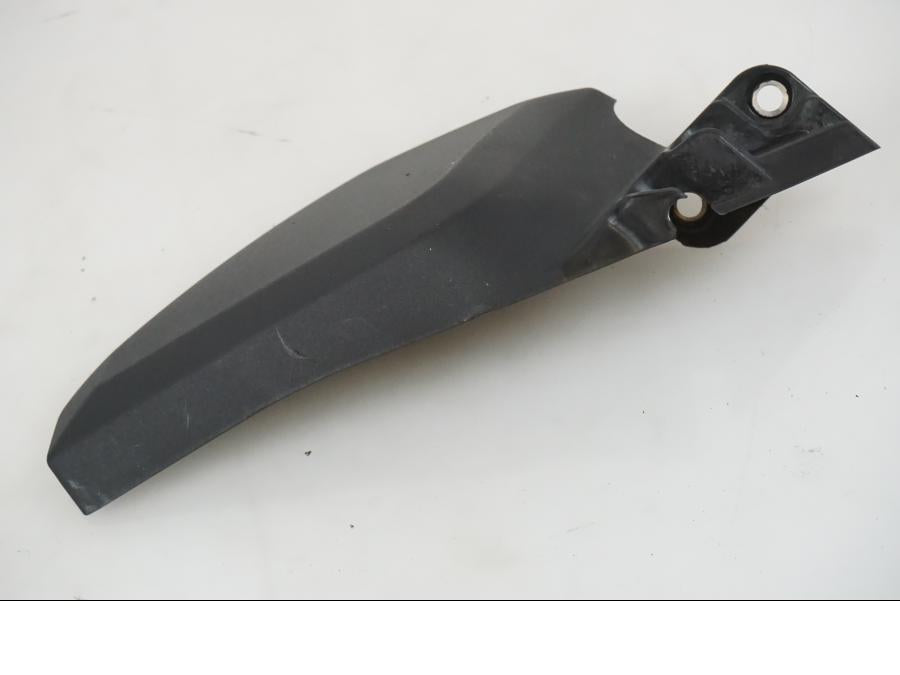 Höger sida på Bensintankskåpa från en H-D Adventure Pan America Special RA1250S -2021 motorcykel.