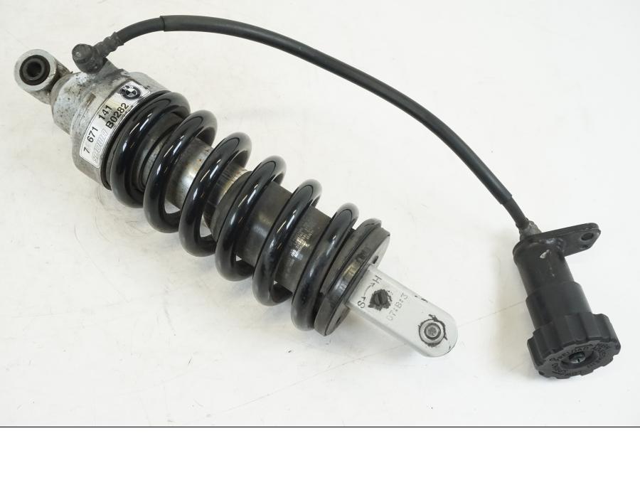 Framsidan på Stötdämpare från en BMW F 650 CS -2003 motorcykel.