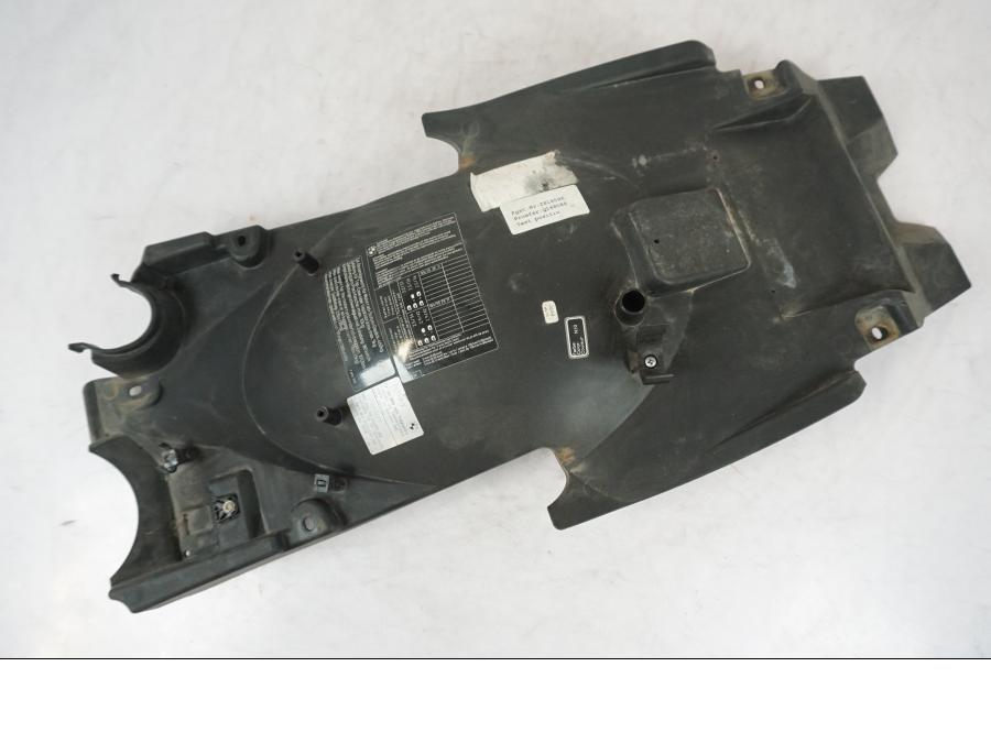 Framsidan på Undertail från en BMW R 1200 R -2007 motorcykel.