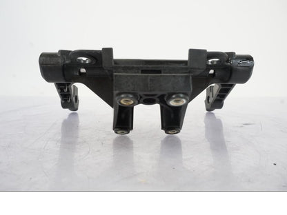 Vänster sida på Bakram från en KTM 790 Duke -2019 motorcykel.