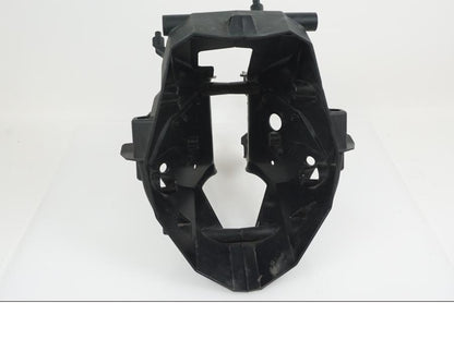 Höger sida på Toppkåpstag från en KTM 1290 Super Adventure -2015 motorcykel.