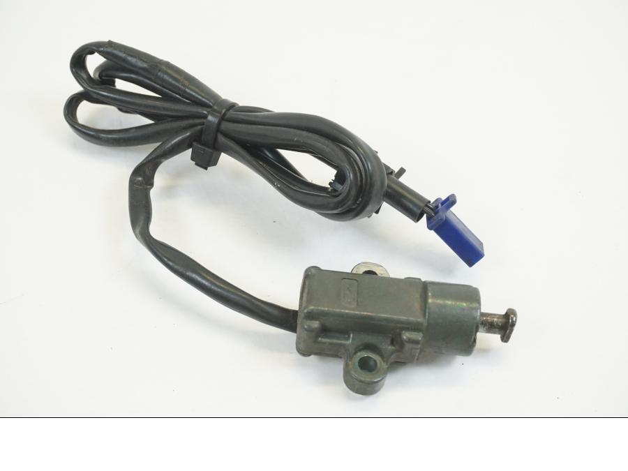 Framsidan på Sidostödsbrytare från en Yamaha XJR 1300 -2005 motorcykel.