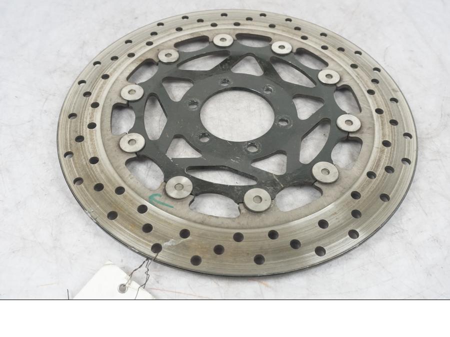 Framsidan på Bromsskiva från en Yamaha FZ-S 600 -1998 motorcykel.