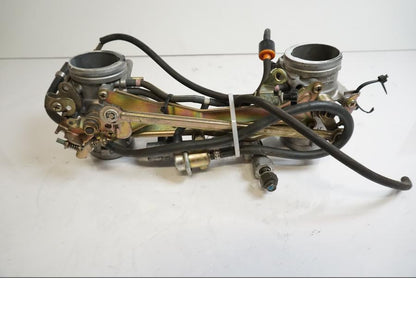 Vänster sida på Spjällhus från en Cagiva Raptor 1000 -2002 motorcykel.