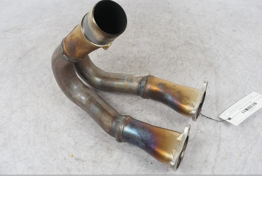 Framsidan på Grenrör från en Ducati Multistrada V4 -2024 motorcykel.