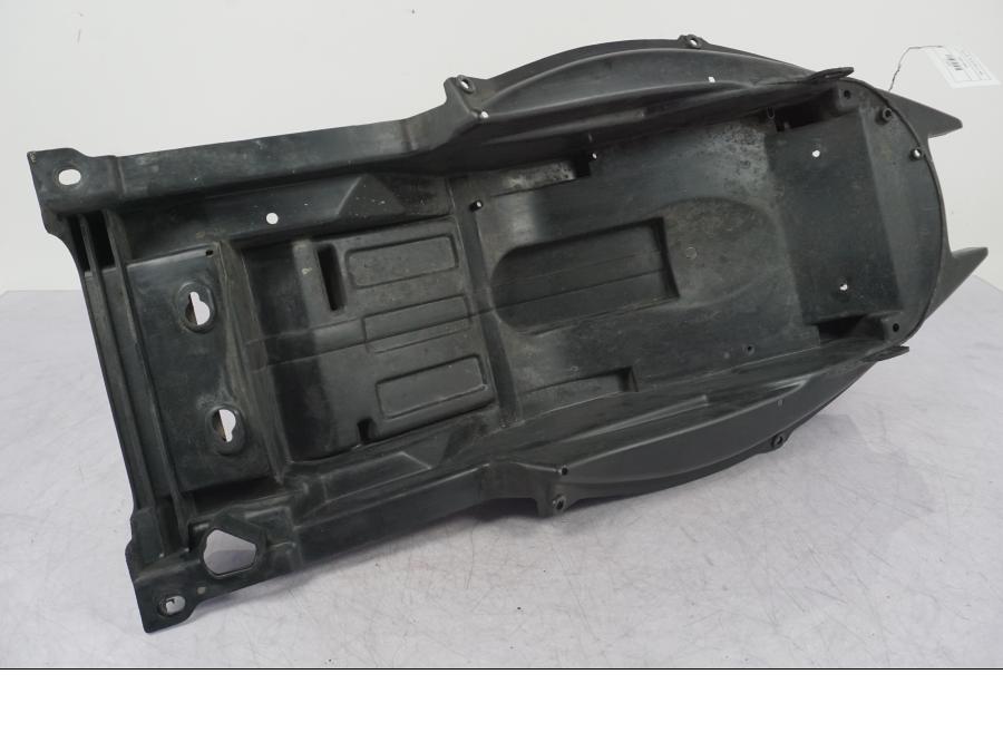 Extrabild3 på Undertail från en Suzuki GSX 1300 RX -1999 motorcykel.