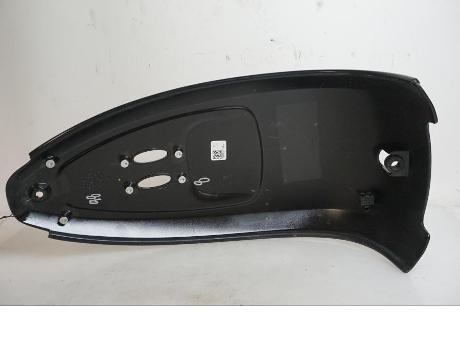 Extrabild1 på Bensintankskåpa från en Indian Chieftain Dark Horse -2019 motorcykel.