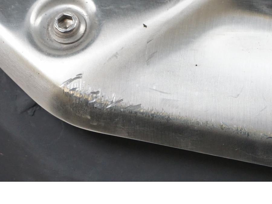 Snett uppifrån på Ljuddämpare från en BMW G 310 GS -2022 motorcykel.