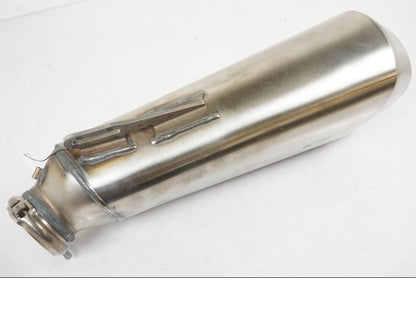 Snett uppifrån på Ljuddämpare från en KTM 1290 Super Duke R EVO -2023 motorcykel.