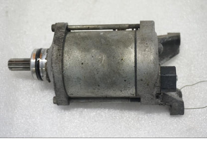 Framsidan på Startmotor från en Suzuki SV 650 -2016 motorcykel.