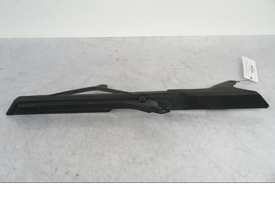 Baksidan på Kedjeskydd från en Yamaha MT-09 SP -2018 motorcykel.