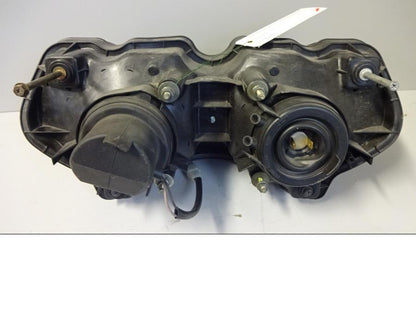 Vänster sida på Strålkastare från en Suzuki SV 650 -2002 motorcykel.