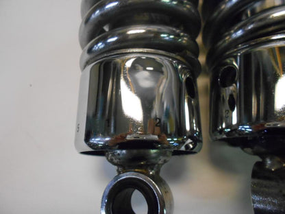 Snett uppifrån på Stötdämpare från en Triumph Rocket III -2006 motorcykel.