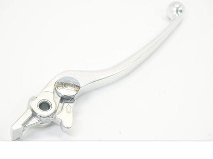 Snett nerifrån på Bromsgrepp från en Kawasaki Ninja 650 -2018 motorcykel.