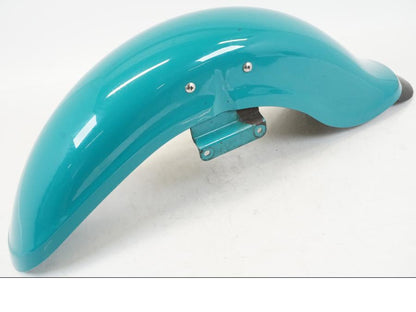 Snett nerifrån på Framskärm från en Kawasaki VN 800 -2000 motorcykel.