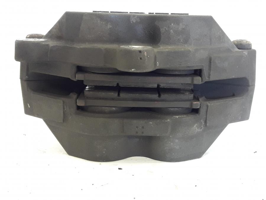 Baksidan på Bromsok från en Suzuki SV 1000 -2004 motorcykel.