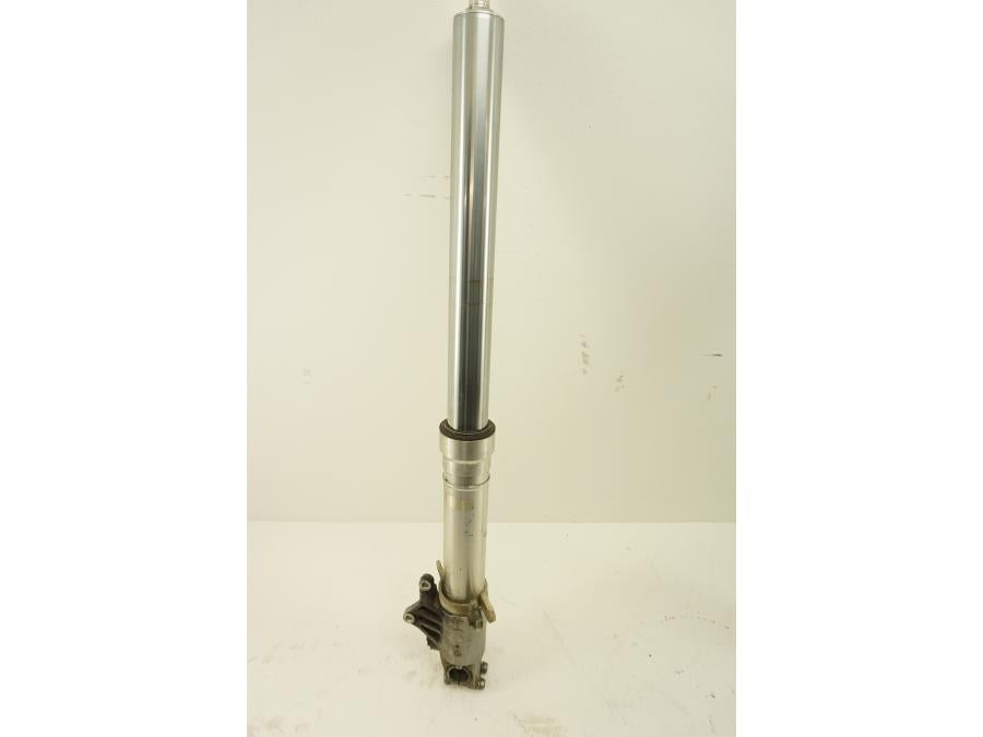 Framsidan på Gaffelben från en Honda CBR 900 RR -1997 motorcykel.