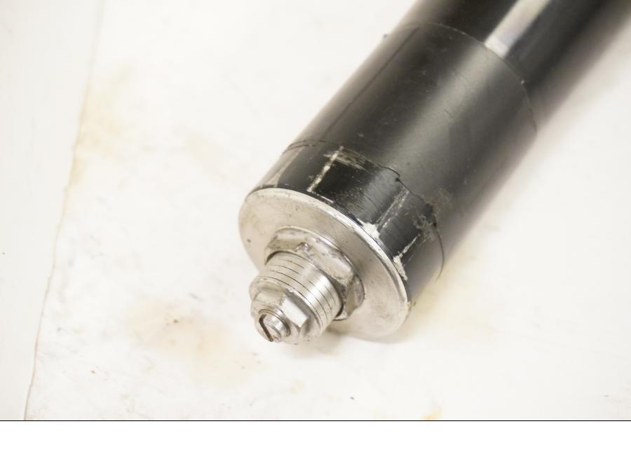 Snett uppifrån på Gaffelben från en Yamaha FZ-1 N -2007 motorcykel.