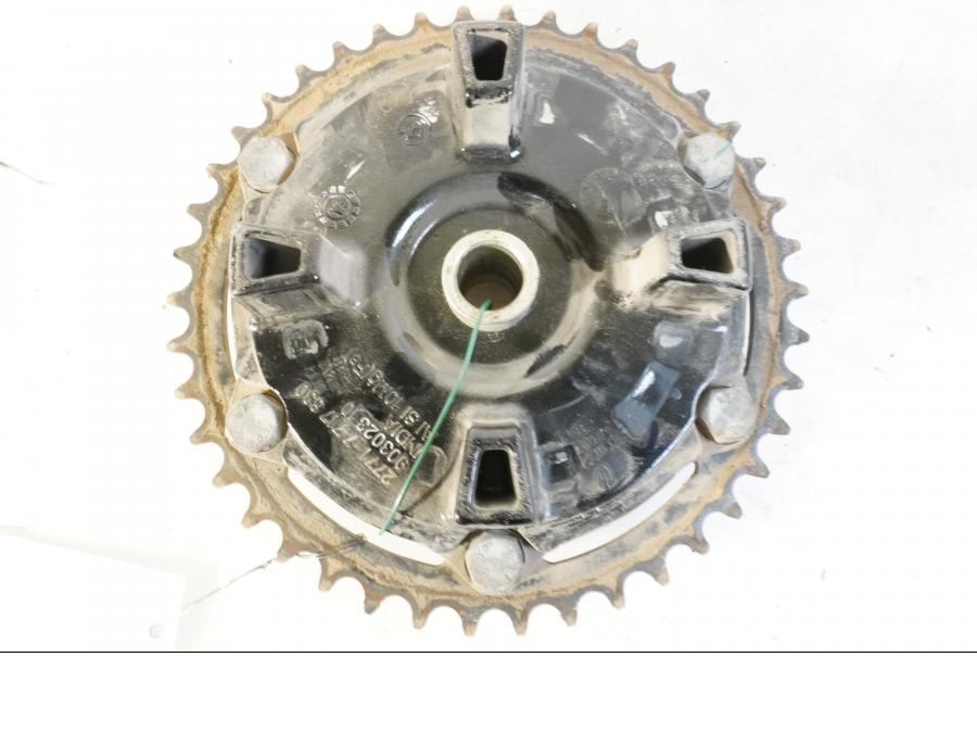 Höger sida på Drevfäste från en BMW F 800 GS -2008 motorcykel.