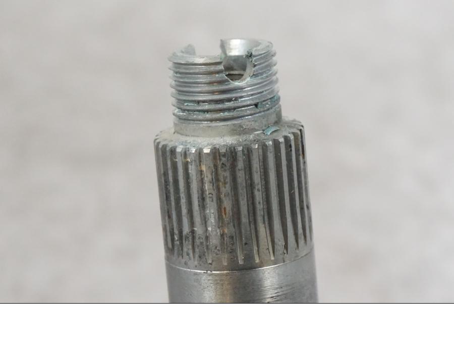 Snett uppifrån på Styrstolpe från en BMW K 1600 GTL -2015 motorcykel.