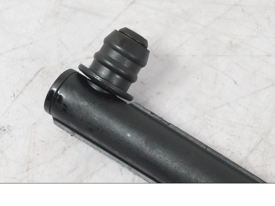 Vänster sida på Second Air från en BMW K 1600 GTL -2015 motorcykel.