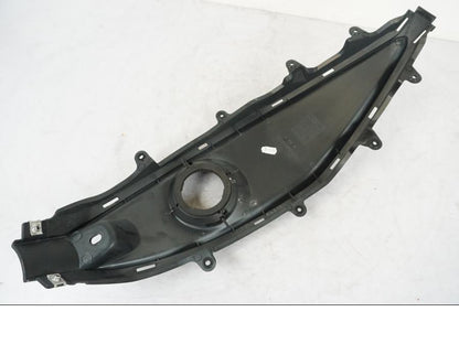 Extrabild2 på Bensintankskåpa från en Yamaha MT 125 -2017 motorcykel.