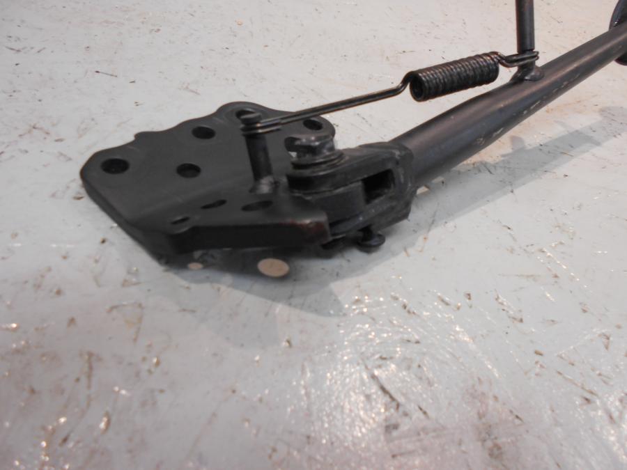 Vänster sida på Sidostöd från en Kawasaki Ninja H2 -2018 motorcykel.