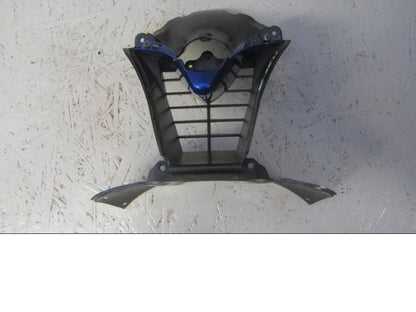 Framsidan på Luftintag från en Yamaha YZF R6 -2006 motorcykel.