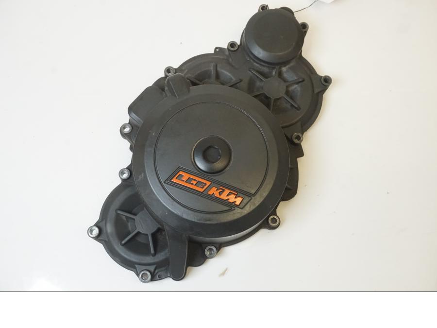 Framsidan på Generatorkåpa från en KTM 1190 Adventure -2015 motorcykel.