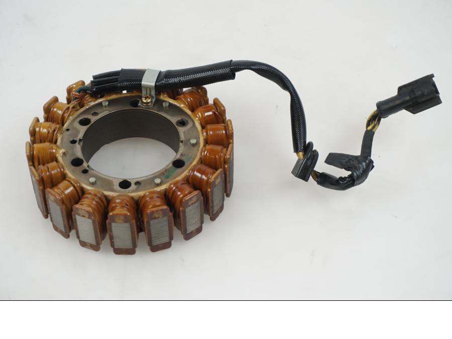 Framsidan på Generator från en BMW F 650 GS -2002 motorcykel.