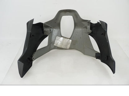 Höger sida på Magkåpa från en Honda NC 750 S -2017 motorcykel.