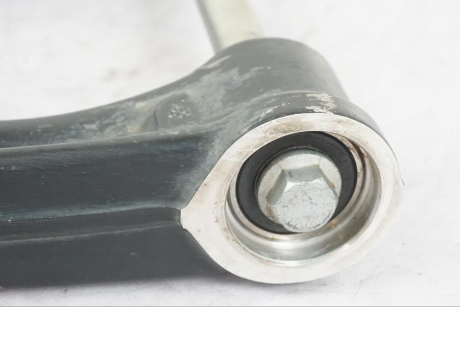 Vänster sida på Sving från en BMW R 1200 GSA -2012 motorcykel.