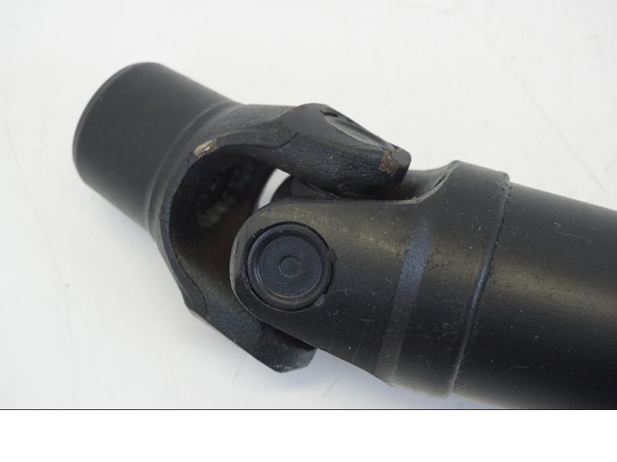 Snett nerifrån på Kardanaxel från en BMW R 1250 GS -2019 motorcykel.