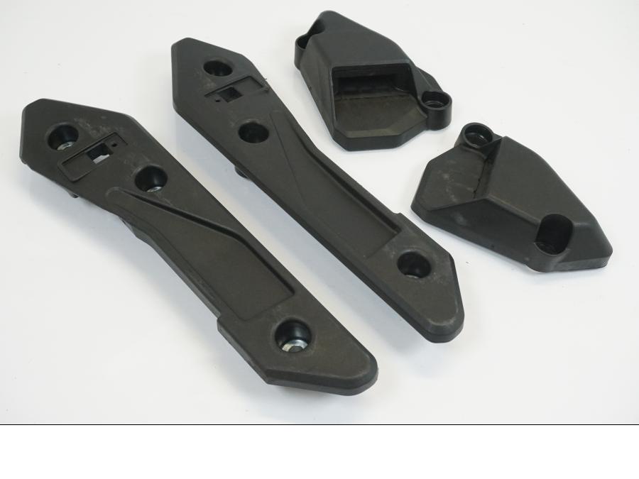 Framsidan på Väskhållare från en KTM 1190 Adventure -2013 motorcykel.