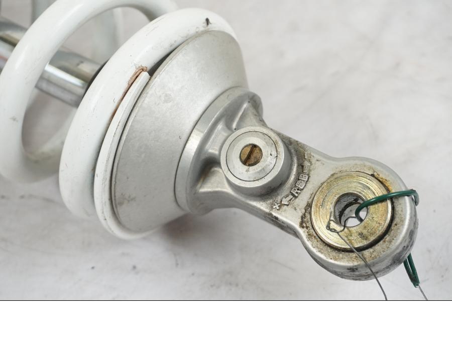 Baksidan på Stötdämpare från en KTM 690 SM R -2009 motorcykel.