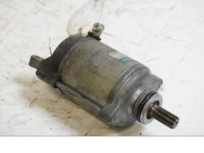 Framsidan på Startmotor från en Suzuki GSX-R 1000 -2003 motorcykel.