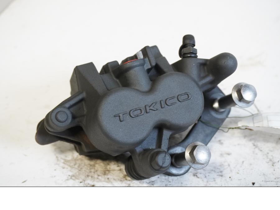 Framsidan på Bromsok från en Kawasaki ER-6F -2007 motorcykel.