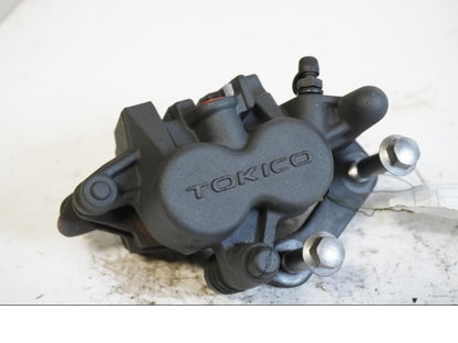 Framsidan på Bromsok från en Kawasaki ER-6F -2007 motorcykel.