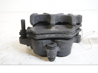 Höger sida på Bromsok från en BMW F 650 CS -2003 motorcykel.