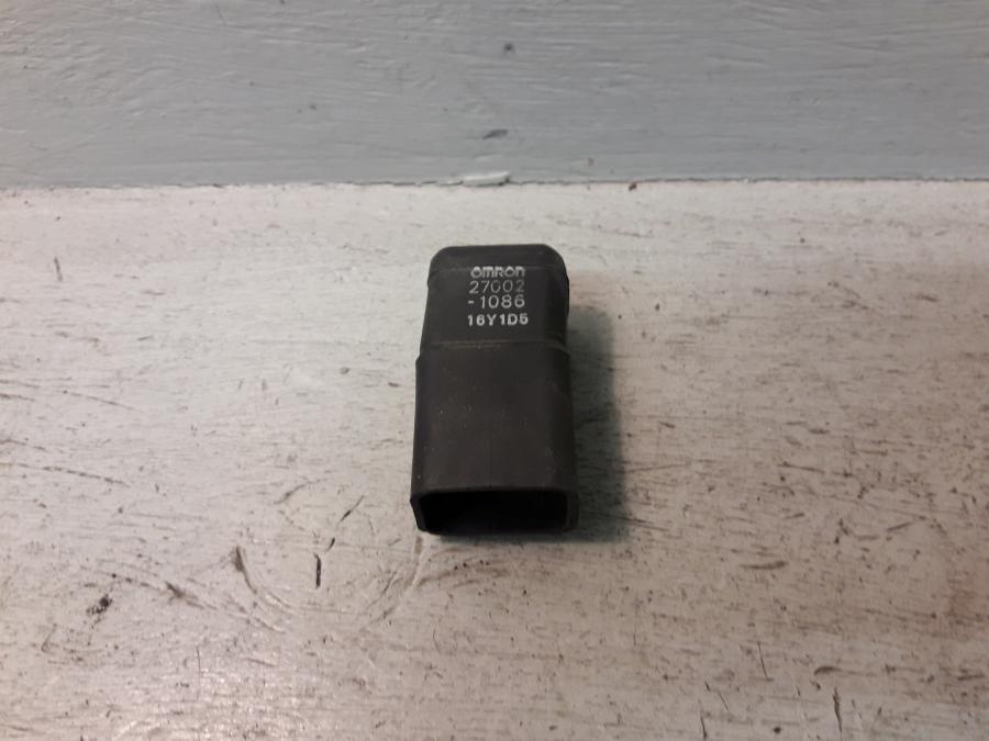 Framsidan på Relä från en Kawasaki GTR 1400 -2012 motorcykel.