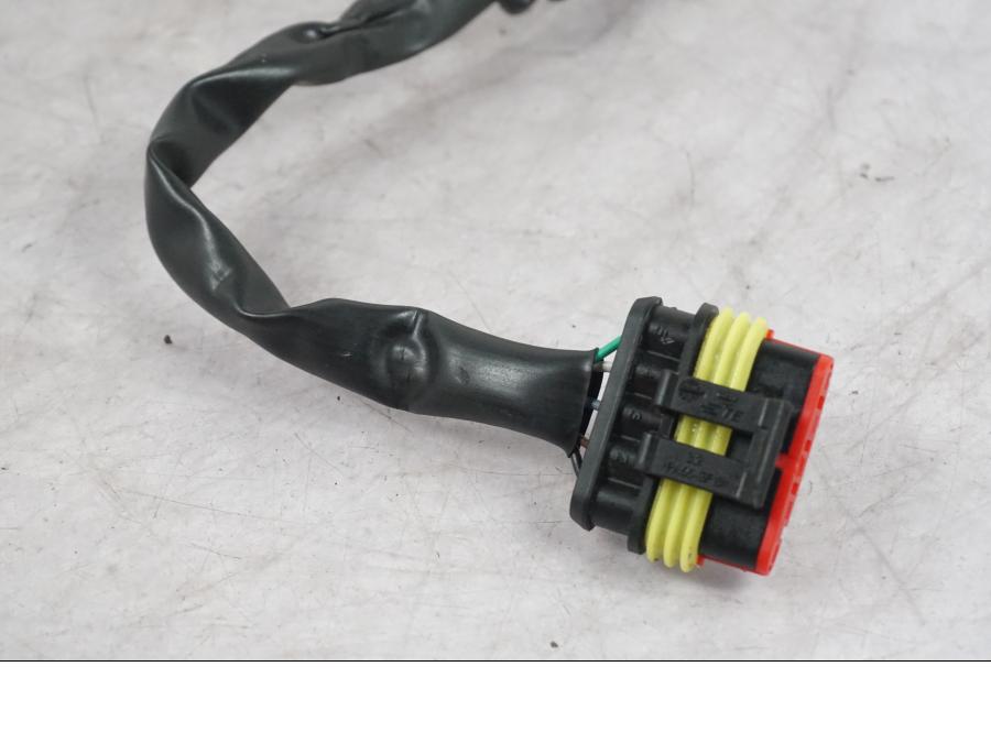 Höger sida på Kablage från en Ducati Multistrada V4 -2024 motorcykel.