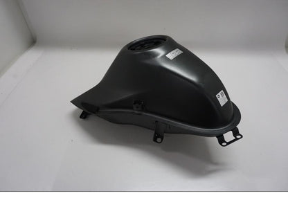 Baksidan på Bensintank från en KTM 790 Duke -2020 motorcykel.